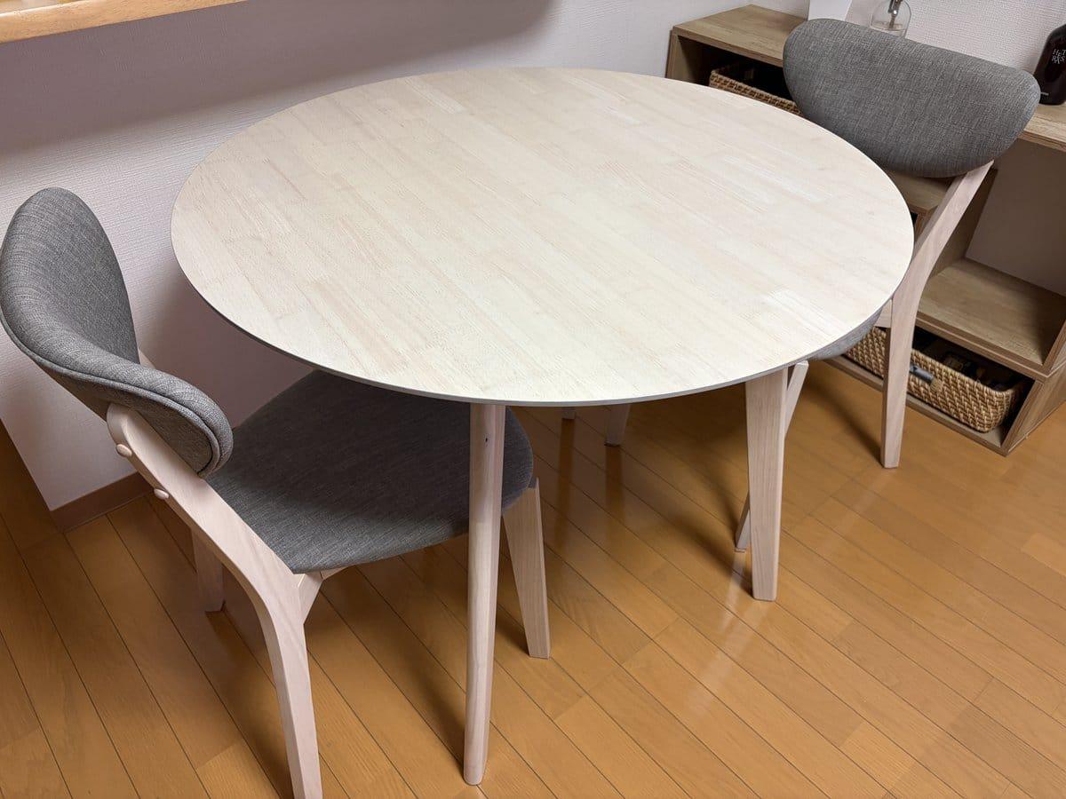 LOWYA Coupe dining table 3-piece set in our dining space